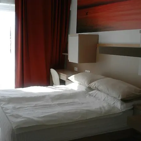 Jurman Guest house 2*